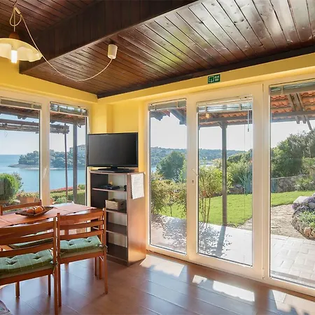 Apartment Irenne Sea View *