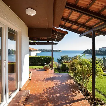 Apartment Irenne Sea View